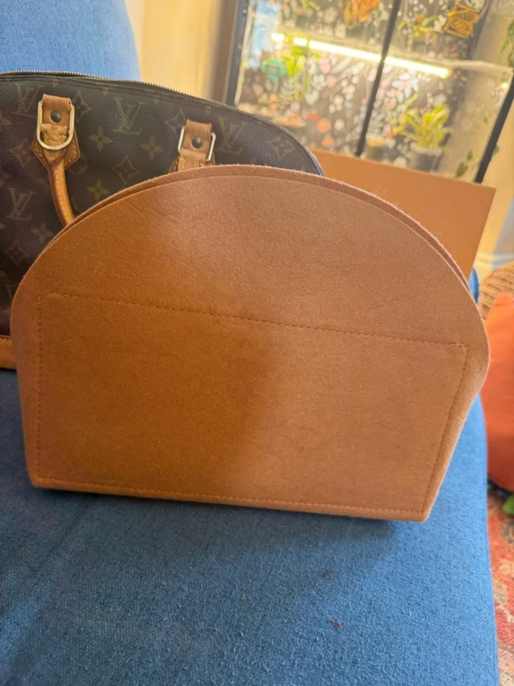 AUTHENTIC ALMA SATCHEL LOUIS VUITTON